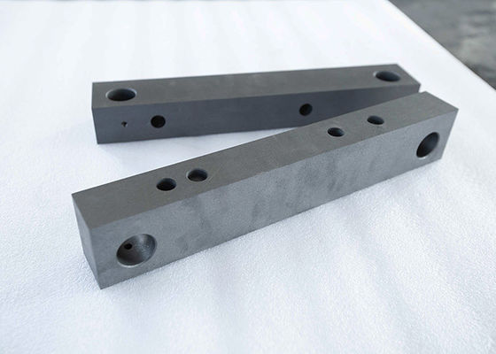 Konektor Grafit 1.83g / Cm3 Untuk Bagian Pemanas Tungku